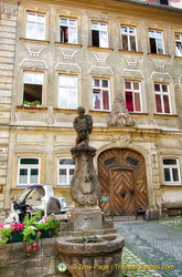 Fountain in front of Böttingerhaus